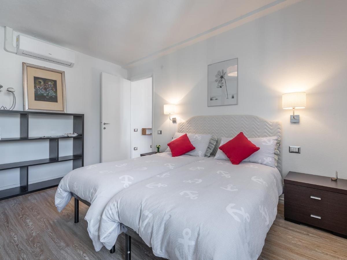 Apartamento Casa Alla Marina Del Porto Di Cagliari Exterior foto